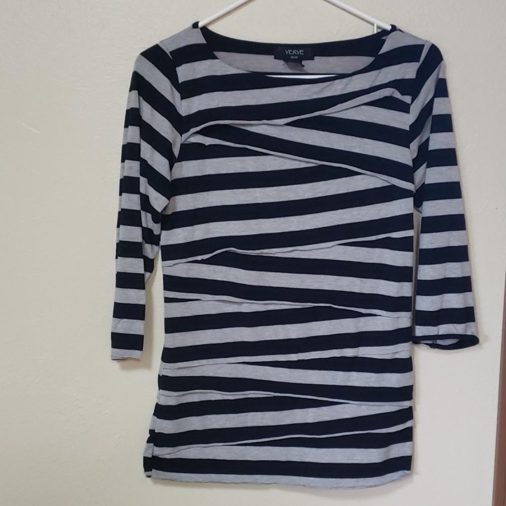 Striped 3/4 sleeve top